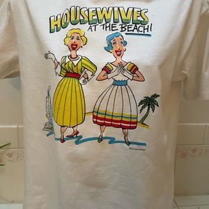 Vintage women graphic Tee shirt size Large single stitch 80s Housewives at Beach